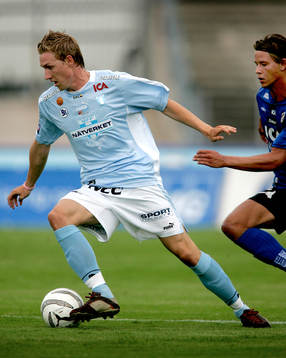 Marcus Pode, Malmö jagas av  Dusan Djuric, Halmstad