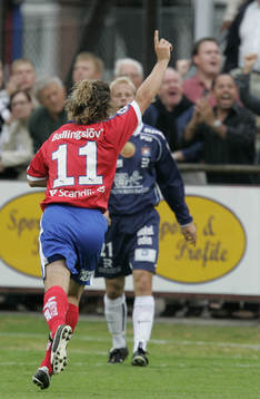 1-0, segerskytten Peter Graulund, jubel, Johan Anegrund depp