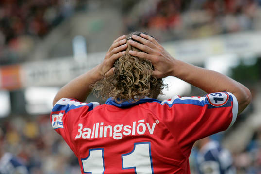 Peter Graulund. Hår, frisyr, händer, reklam, Ballingslöv
