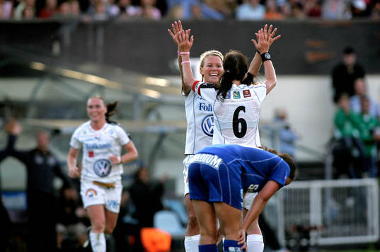 Anna Sjöström jublar
