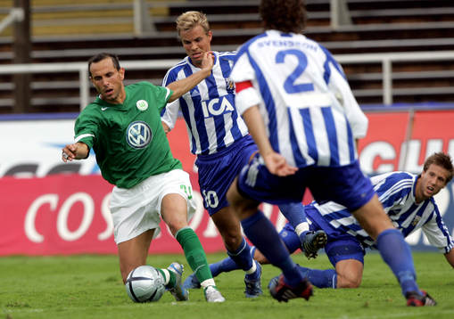 Martin Petrov, Wolfsburg tar sig förbi Niclas