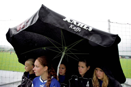Fotboll, Gothia Cup. Dalby-Americana Soccer. Trångt.