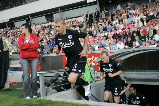 Marcus Allbäck, FCK, springer in på plan