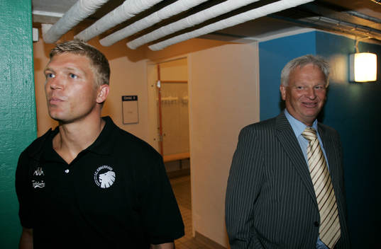 Fotboll, dansk, Marcus Allbäck och Hans Backe, tränare,