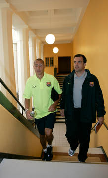 Henrik "Henke" Larsson med presschefen