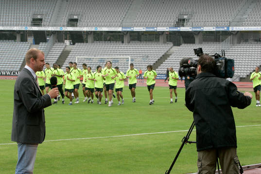Henrik "Henke" Larsson. Press, media