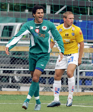 Mahmod Hejazi, Väsby