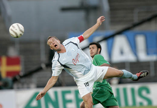 Patrik Andersson steget före Roberto Colautti