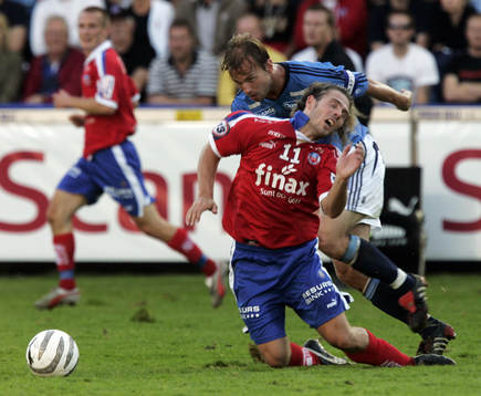 Markus Johannesson får varning när han river ner Peter