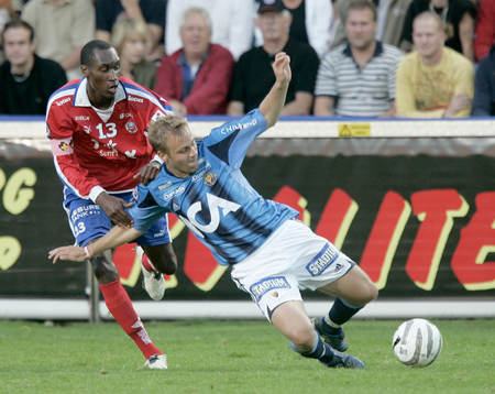 Atiba Hutchinson och Toni Kuivasto
