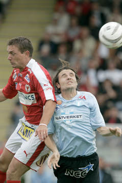 Mikael Blomberg och Yksel Osmanovski, nickduell
