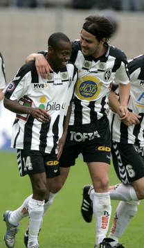 Gustaf Andersson och Amuneke, jubel