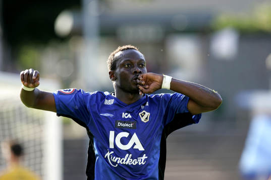 2-0, Yaw Preko. Jubel