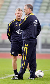 Roland Andersson och Lars Lagerbäck, tränare,