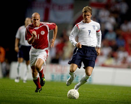 David Beckham, England och Claus Jensen, Danmark
