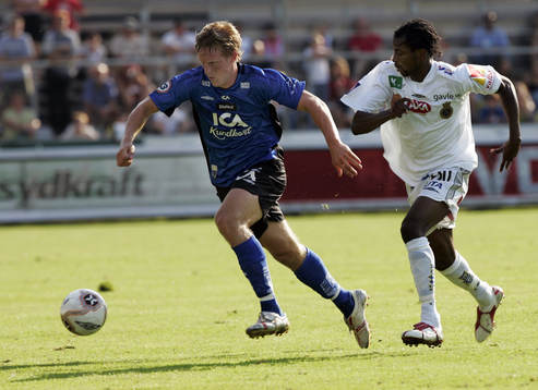Peter Larsson, Halmstad och Rene Makondele, Gefle