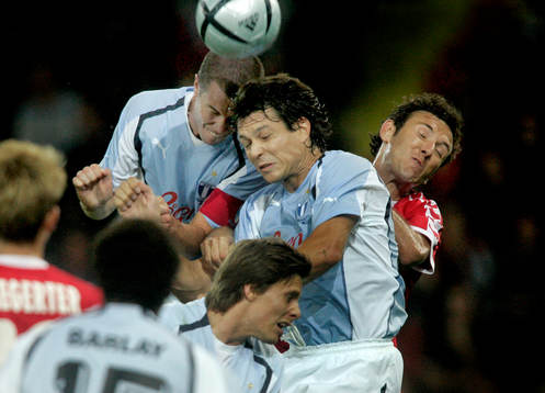 FC Thun - Malmö FF:  Daniel Andersson och Jari Litmanen,