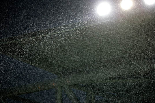 Regn, oväder, strålkastare, elljus
