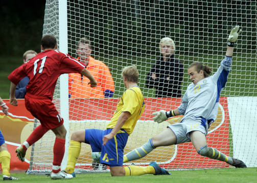 Målvakt, Niklas Rönn, och Kamil Majkowski