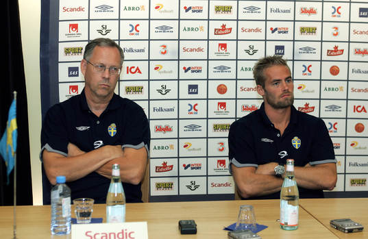 Lars Lagerbäck, förbundskapten och Olof Mellberg