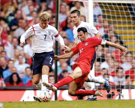 David Beckham, England och Ryan Giggs, Wales