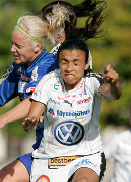Marta, Umeå och Caroline Seger, Linköping