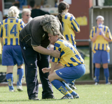 Fotboll, DM, final, 17 år, flickor, Eskilsminne - Malmö