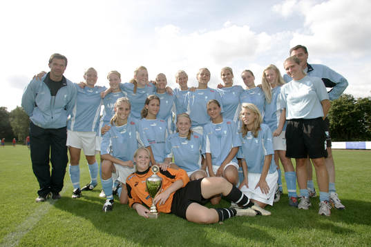 Fotboll, DM, final, 17 år, flickor, Eskilsminne - Malmö