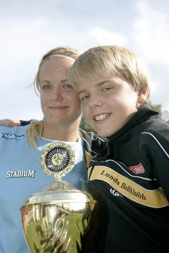 Fotboll, DM, final, 17 år, flickor, Eskilsminne - Malmö