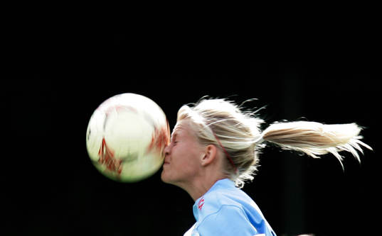 Fotboll DM-final flickor 17 år, Eskilsminne - Malmö FF.