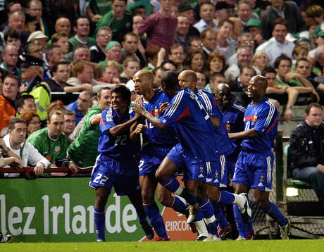 Thierry Henry, jubel med sina lagkamrater