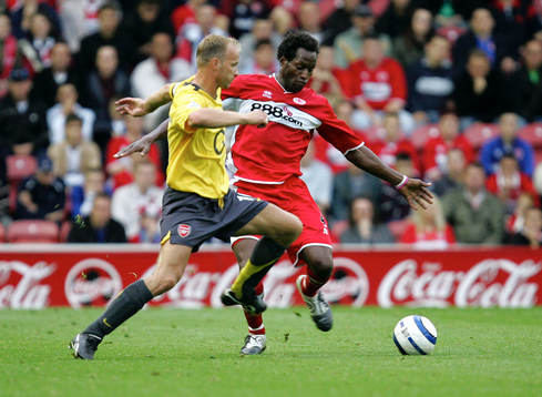 Ugo Ehiogu, Middlesbrough och Dennis Bergkamp, Arsenal