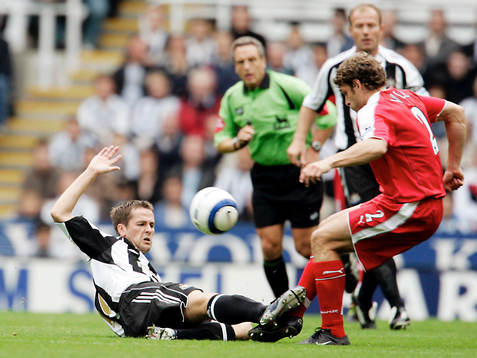 Michael Owen, Newcastle och Moritz Volz, Fulham