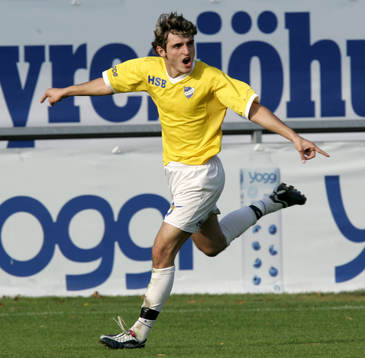 Migjen Shaqiri jublar