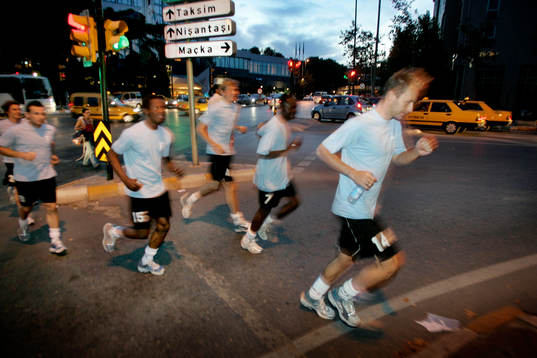 Malmö FF tog en joggingtur i centrala Istanbul. Samuel