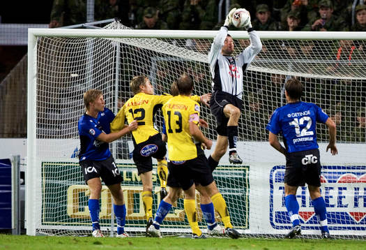 Conny Johansson, täcker i mål
