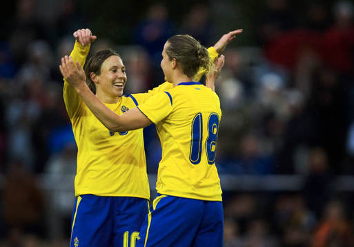 Hanna Ljungberg och Therese Lundin, jubel