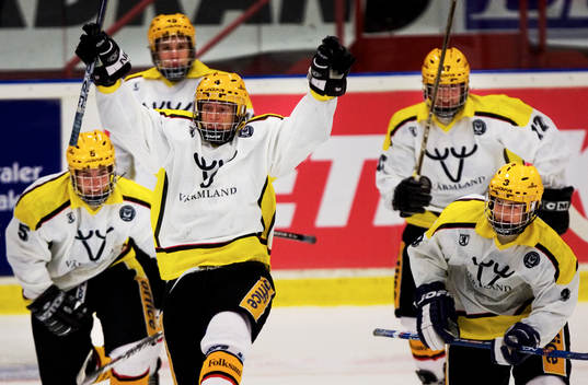 Gustaf Thorell, gör Värmlands två första mål, jubel