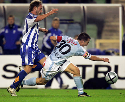 Martin Ulander stoppar Daniel Andersson