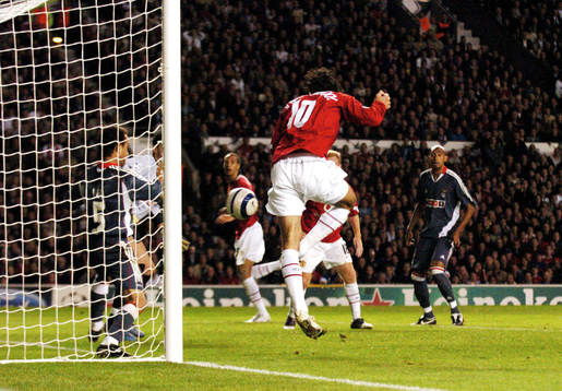 Ruud Van Nistelrooy, Manchester gör 2-1