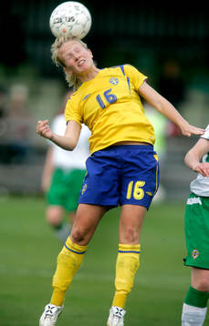 Petra Larsson, Sverige