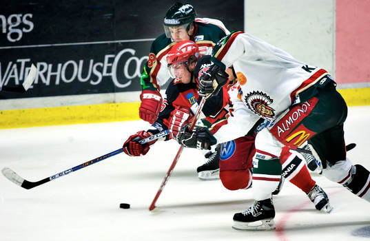 Jan Houkko, Södertälje uppvaktas hårt av Frölunda