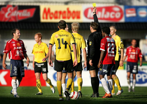 Robin Ganemyr, Örgryte varnas. Gult kort, varning, domare