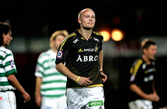 Nicklas Carlsson joggar lungt mot klacken