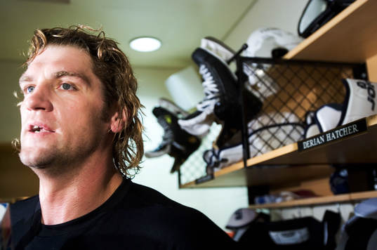 Derian Hatcher, är avstängd första matchen