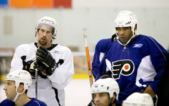 Peter Forsberg och hans beskyddare Donald Brashear som har
