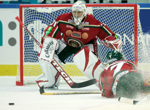 Tommy Salo. målvakt,  Frölunda