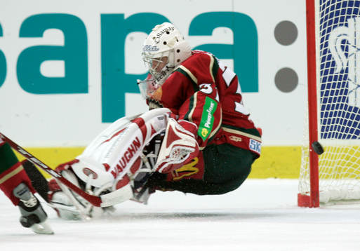 Pucken från Fredrik Bremberg, Djurgården glider förbi