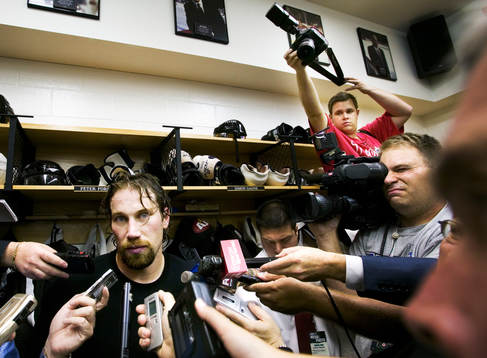 Peter Forsberg spelar sin premiärmatch i NHL för året,