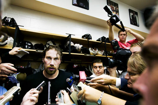 Peter Forsberg spelar sin premiärmatch i NHL för året,